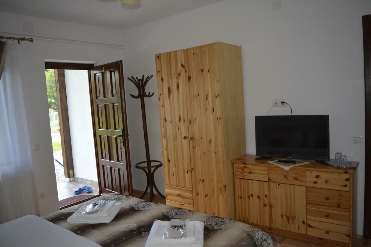 فندق Casa Muskatli Vendeghaz سوفاتا المظهر الخارجي الصورة